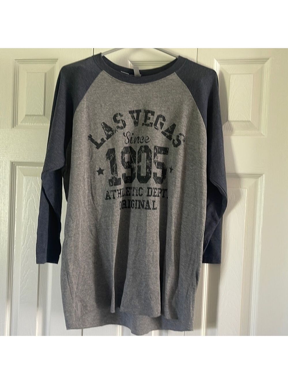 Next Level Apparel Mens LS Shirt Size L 🥰🥰